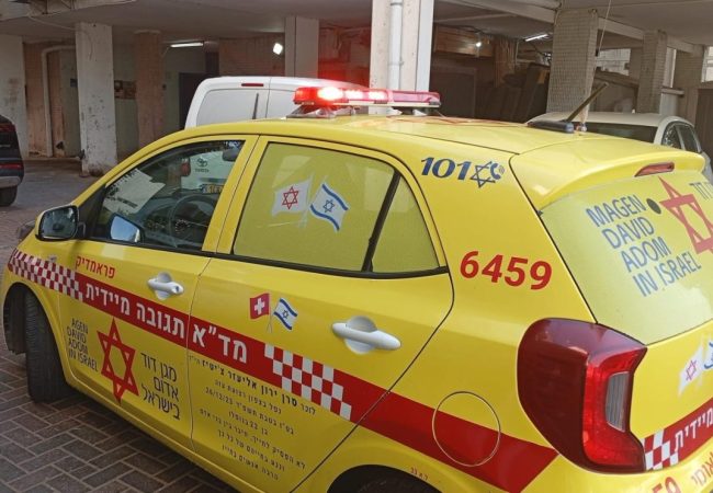 מתנדבי ההצלה בזירה. צילום: מד״א הצלה דרום