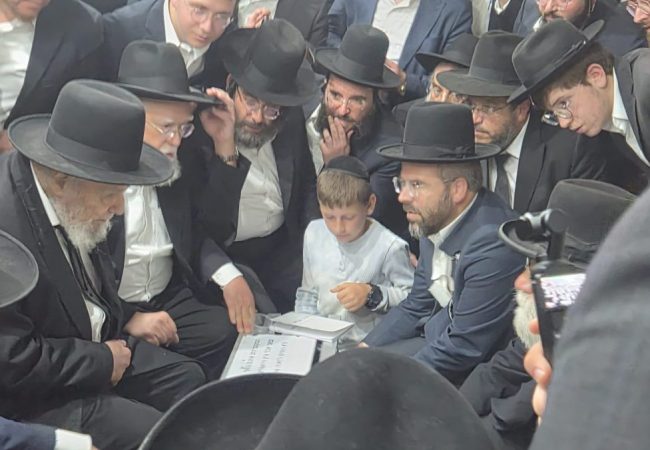 הגרמ״ה הירש בניחום אבלים באשדוד