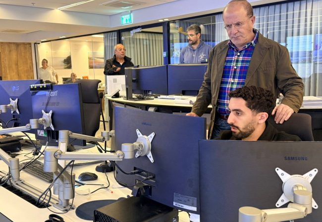 ראש העיר אשדוד ד״ר יחיאל לסרי במוקד העירוני