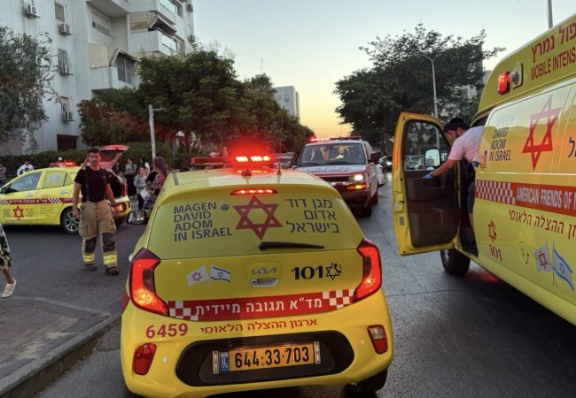 כוחות ההצלה בזירה. צילום: מד״א