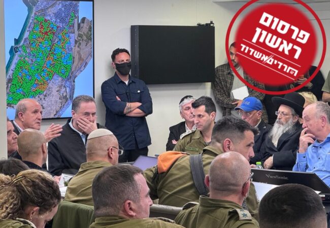 שר הביטחון ישראל כ״ץ בדיון הערכת מצב עם ראש העיר אשדוד ד״ר יחיאל לסרי במלחמת ״שאגת הארי״. צילום: חרדים אשדוד