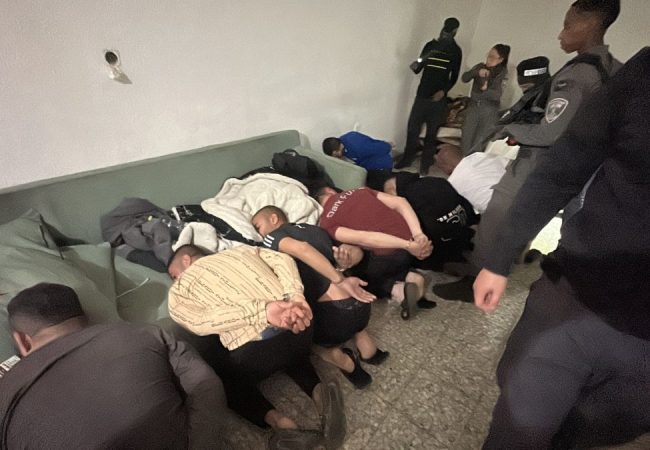 פשיטת המשטרה והמעצרים