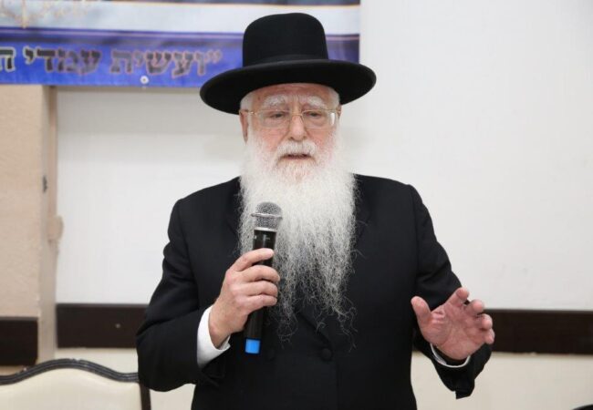 רבה של אשדוד הגאון רבי חיים פינטו שליט״א