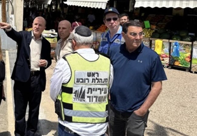 ראש העיר בסיור