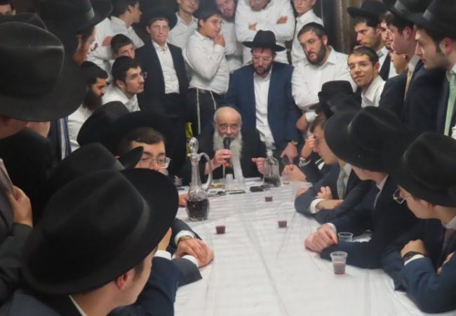 ראש ישיבת גרודנא הגר״מ שמידע