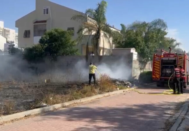 כוחות הכיבוי בפעולות כיבוי השריפה. קרדיט: יחידת האופנועים לכיש