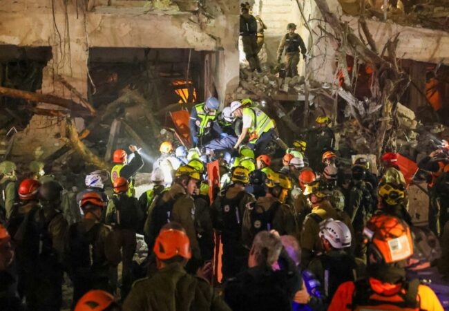 זירת נפילת טיל בישראל. צילום: זק״א