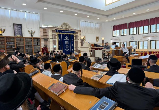 שורד השואה ר' אביגדור נוימן בדרשה באשדוד