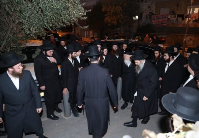 כ"ק מרן האדמו"ר מגור מגיע לכינוס מועצת גדולי התורה. צילום: דוד ארזני - חדשות JDN