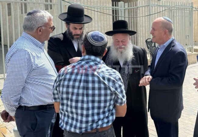 ראש העיר ד"ר יחיאל לסרי נועד עם השר גולדקנופף הבוקר באשדוד