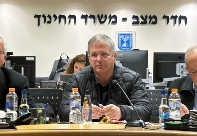 שר החינוך בדיון הערכת מצב