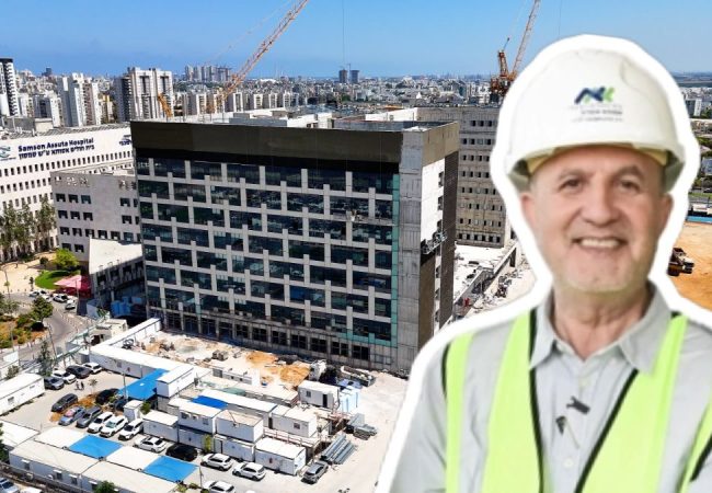 ראש העיר על רקע העבודות בביה״ח. צילום: מייק אדרי